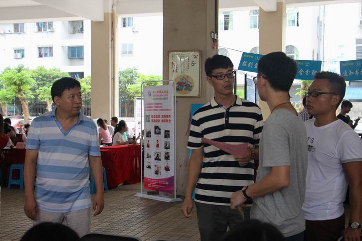 商学院刘俊斌院长现场指导.JPG